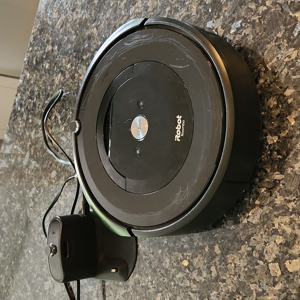 Roomba e5 Robot Vacuum